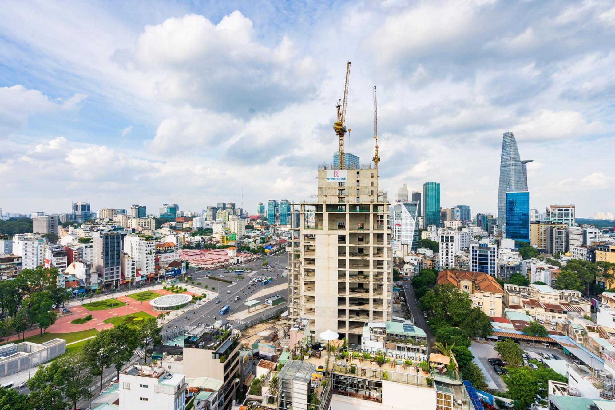 Justay The One Saigon Khách sạn
